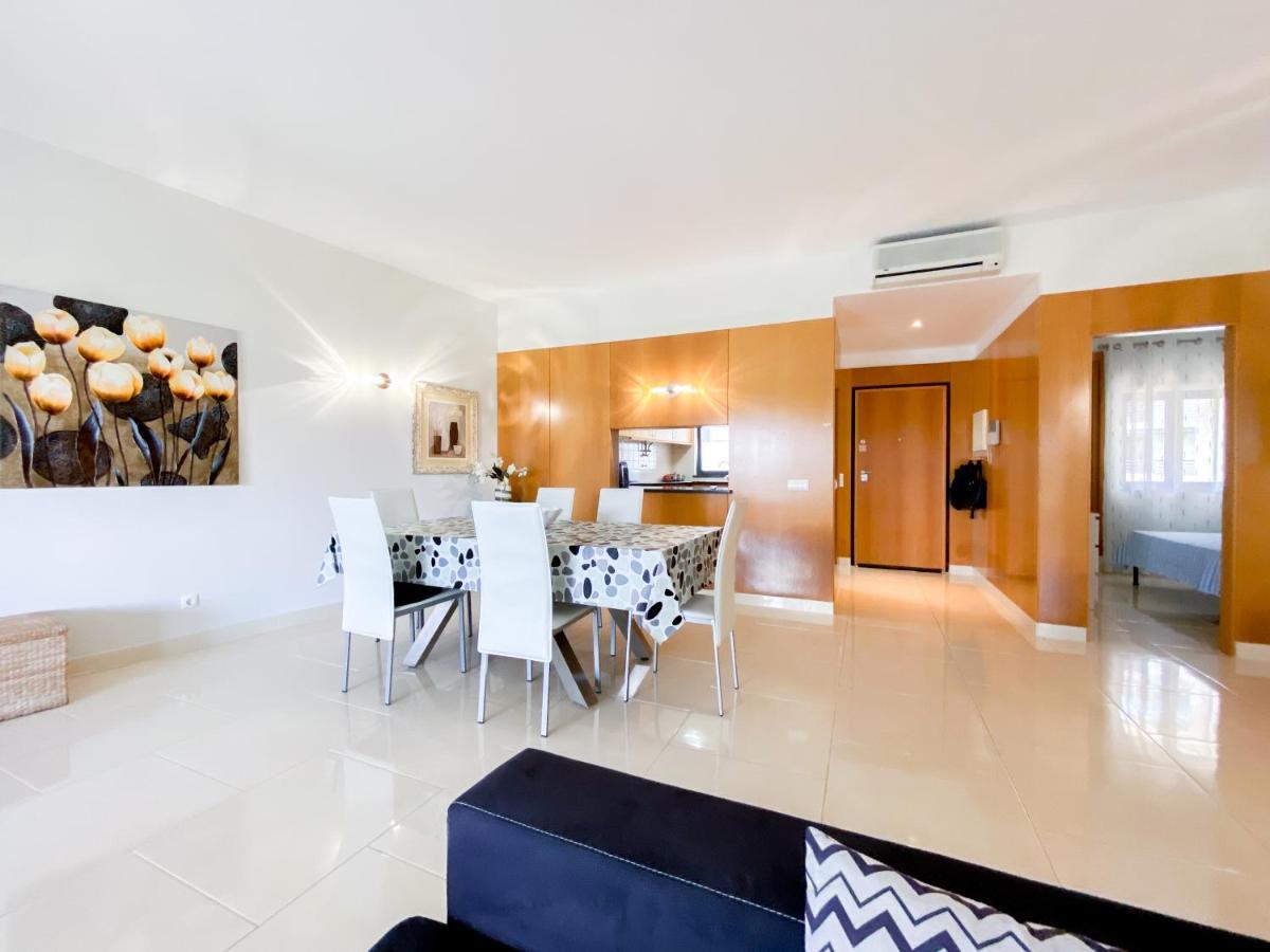 Spacious Modern With Swimming Pool #1905 *