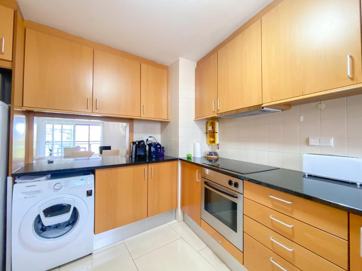 Apartment Spacious Modern With Swimming Pool #1905 *