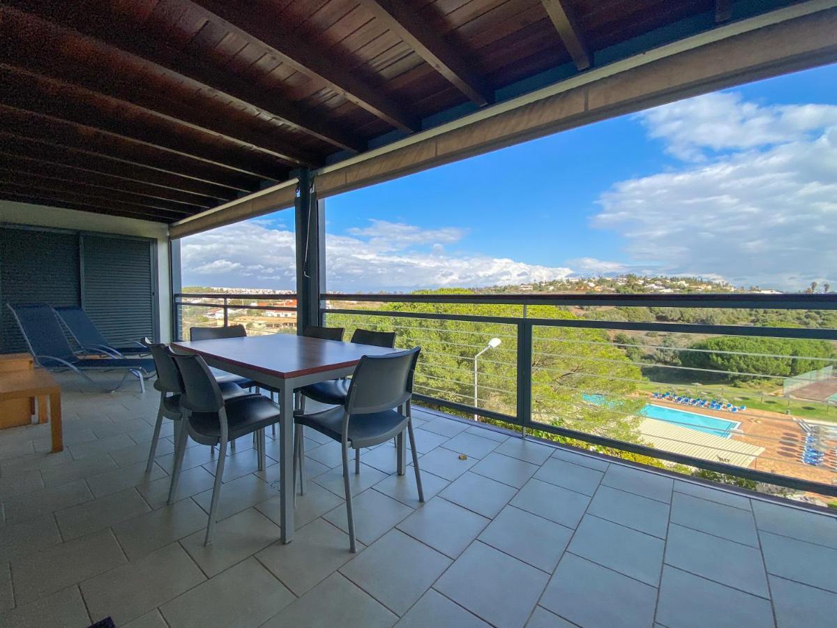 Apartment Spacious Modern With Swimming Pool #1905