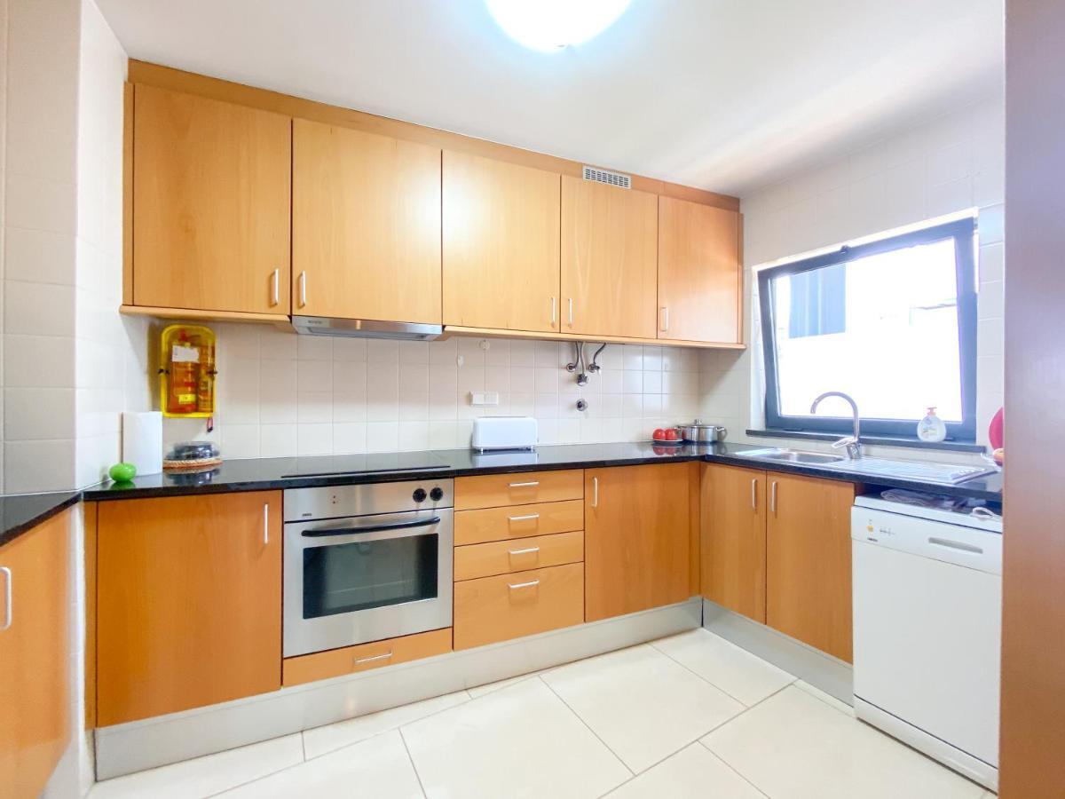Apartment Spacious Modern With Swimming Pool #1905 *